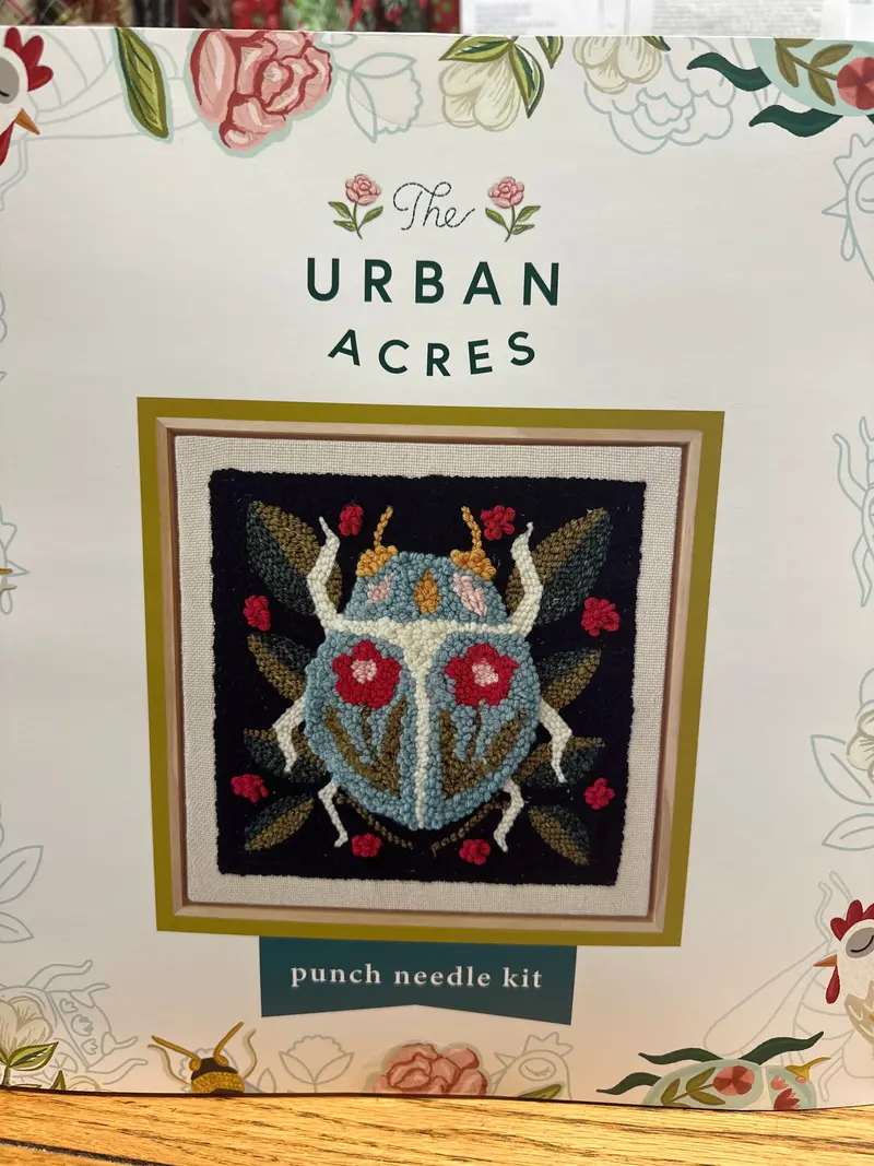 Beetle-Design Punch Needle Kit – Extra-Large Square Layout 1