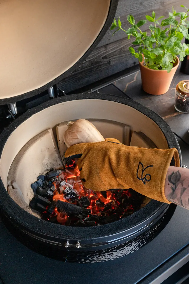 Roostr Brown Leather Grill Gloves – Heat-Resistant Protection 1